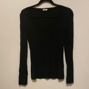 Zenana Outfitters Classic Black Long Sleeve Top